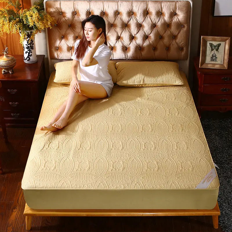Super Waterproof Quilted Mattress Cover Air-Permeable Bed Protector Pad Cover Queen Mattress Topper Not Including Pillowcase