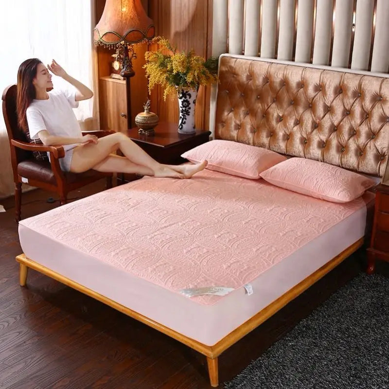 Super Waterproof Quilted Mattress Cover Air-Permeable Bed Protector Pad Cover Queen Mattress Topper Not Including Pillowcase