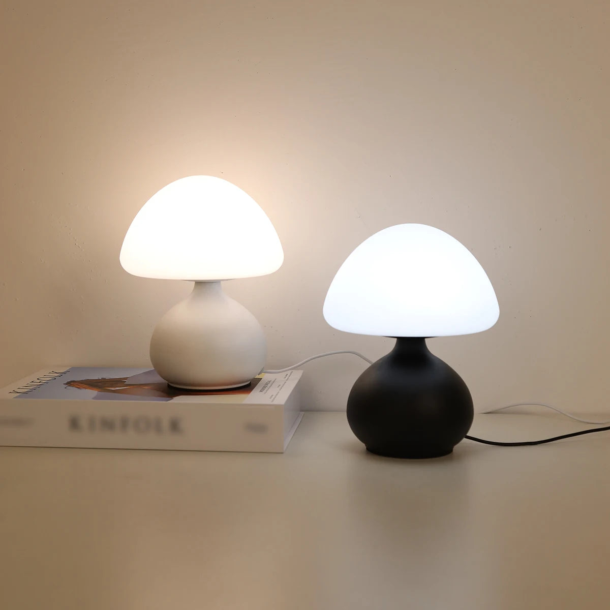 Modern Mushroom Table Lamp With 3-Color Dimming